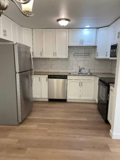 Main picture of 564 Jocelyn Dr