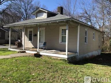 Main picture of 301 Huffman St