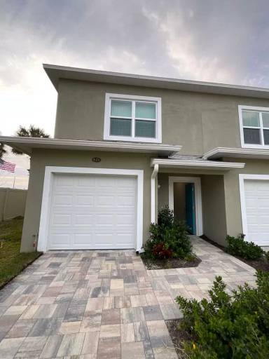 Main picture of 820 Paddleboard Ct