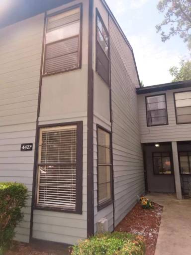 Main picture of 4427 SW 21st Ln
