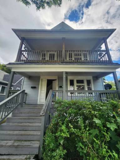 Main picture of 166 Lincoln St