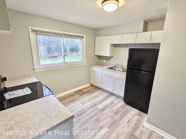 Main picture of 24 Tyler St