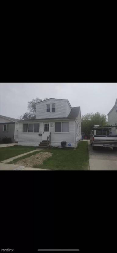 Main picture of 8436 Jewett Ave