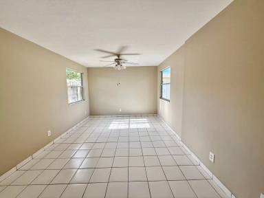 Main picture of 1475 NE Waveland Ave
