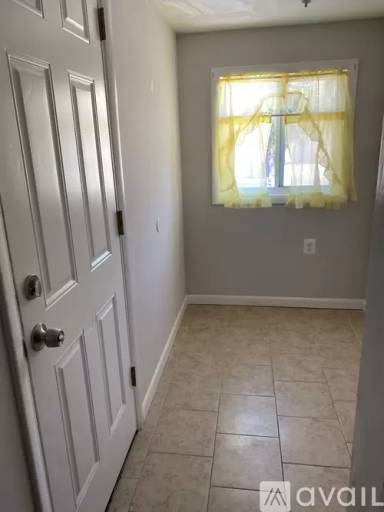 Main picture of 5721 N 5th St