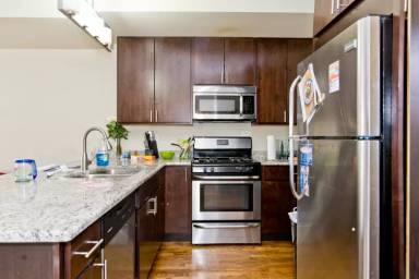 Main picture of 3214 N Racine Ave
