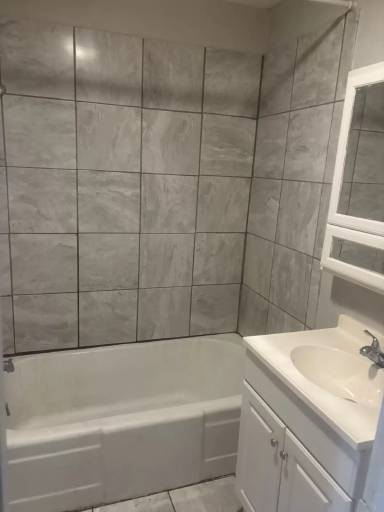 Main picture of 425 W G St