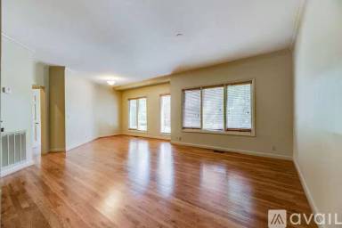 Main picture of 2110 Portland Ave