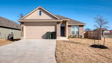 Main picture of 631 Fallbrook Dr
