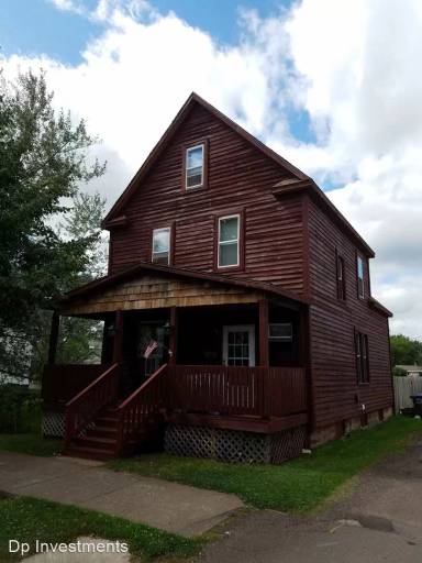 Main picture of 2021 Banks Ave
