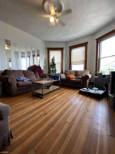 Main picture of 181 Fellsway W