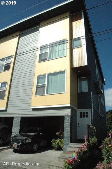 Main picture of 231 NW Jackson St