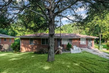 Main picture of 2137 Kimberly Rd SW