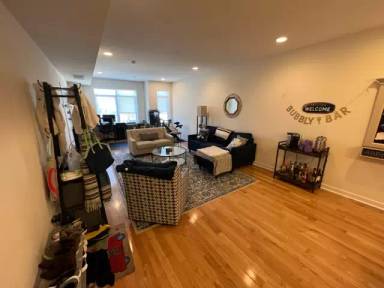 Main picture of 815-17 N Uber St