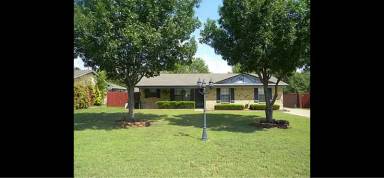 Main picture of 208 N Meadowview Dr