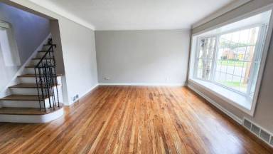Main picture of 3860 Warrendale Rd