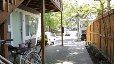 Main picture of 2819 NE Flanders St