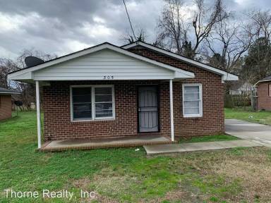 Main picture of 305 Renfrow St