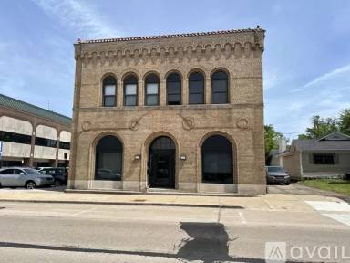 Main picture of 415 Main St