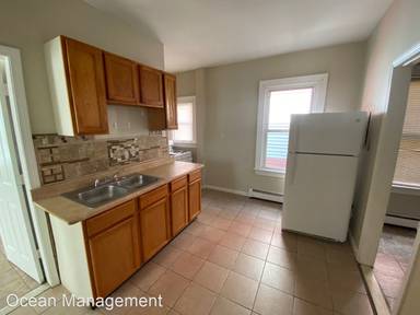 Main picture of 75 Truman St