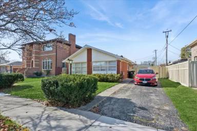 Main picture of 8538 Mango Ave