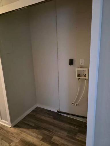 Main picture of 124 Saint James Ln