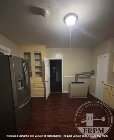 Main picture of 28 Tallman St