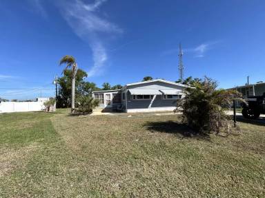 Main picture of 8280 Bayside Ave