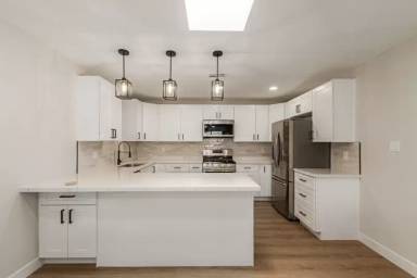 Main picture of 3420 N 60th Ave