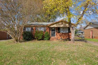 Main picture of 4717 Monmouth Dr