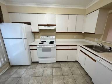 Main picture of Harbour Crest Condominium