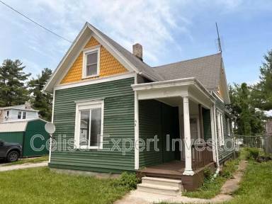 Main picture of 448 W Wildwood Ave