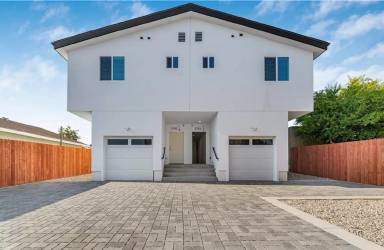 Main picture of 3743 Lanfranco St
