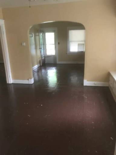 Main picture of 9014 Laisy Ave
