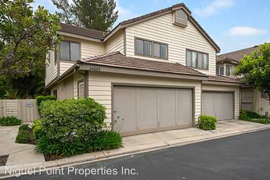 Main picture of 24665 Camden Ct