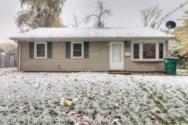 Main picture of 4 Hedge Ct