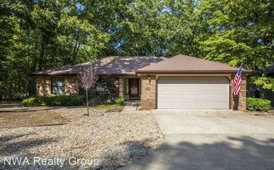 Main picture of 13 Coventry Dr