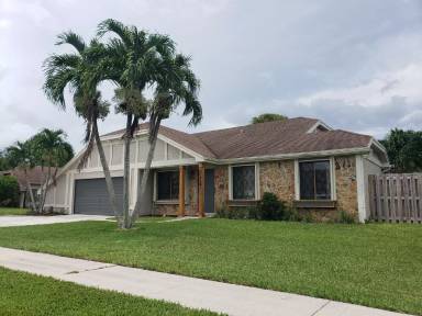 Main picture of 774 SW 158th Ln