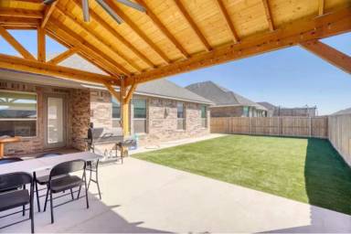 Main picture of 1716 Overshine Ln