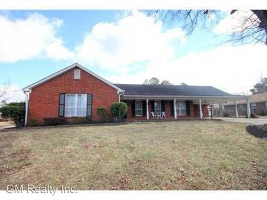 Main picture of 3316 Foxbriar Dr