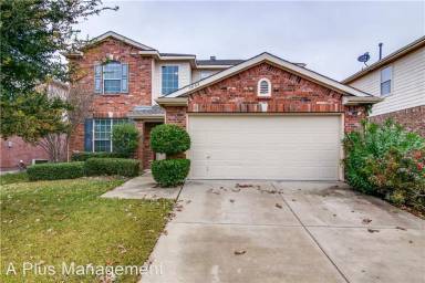 Main picture of 3008 Kingsbrook Dr