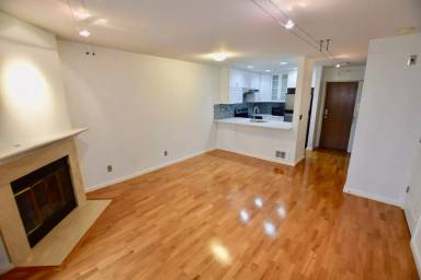 Main picture of 211 Summit Ave E