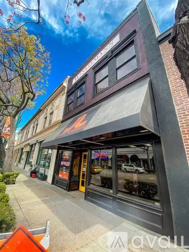 Main picture of 114 N Harbor Blvd