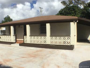 Main picture of 6335 SW 39th St