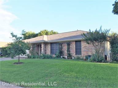 Main picture of 3703 Hillside Dr