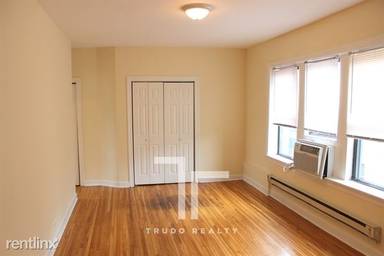 Main picture of 3720 1/2 N Pine Grove Ave
