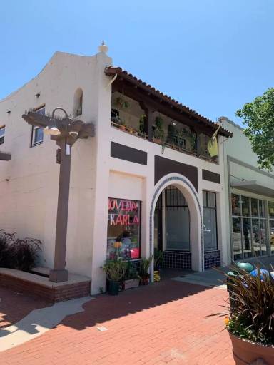 Main picture of 824 E Main St