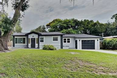 Main picture of 270 W Pineloch Ave