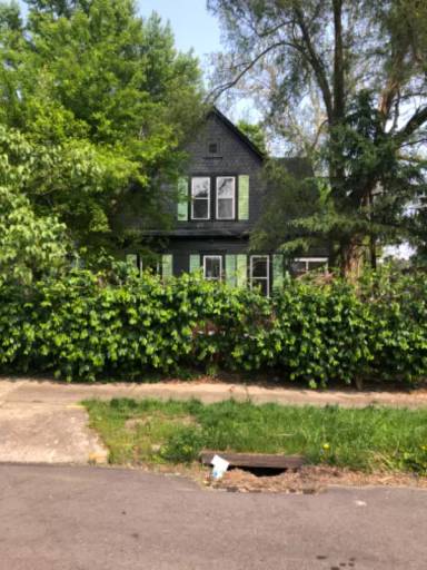 Main picture of 425 W Franklin St