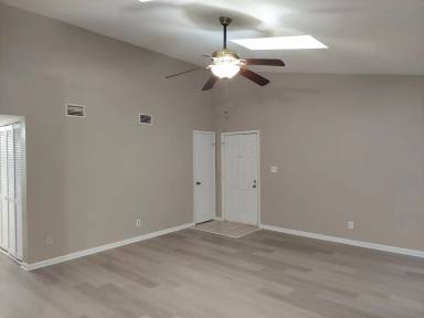 Main picture of 1416 Deerpond Ln
